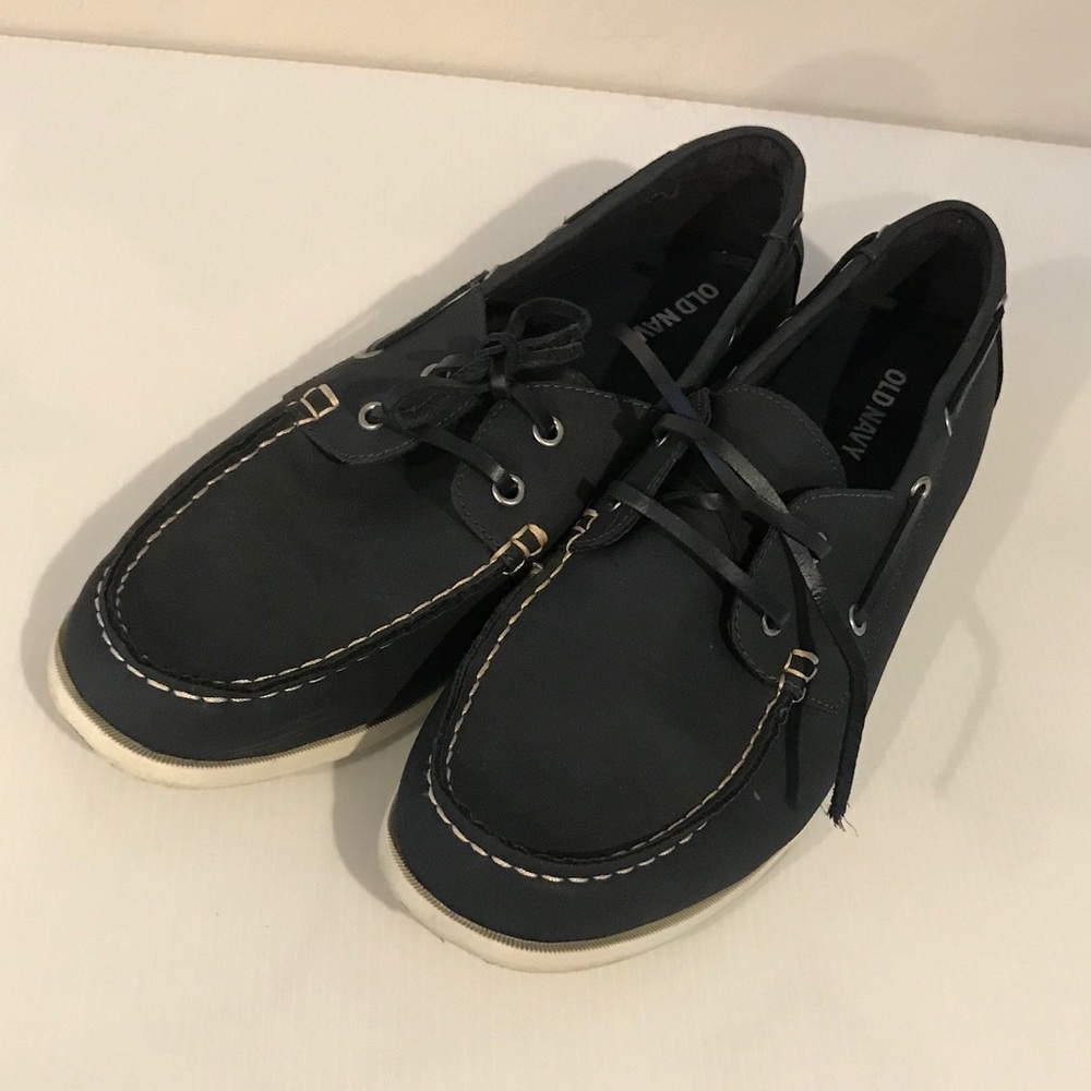 OLD NAVY BLUE BOAT SHOES